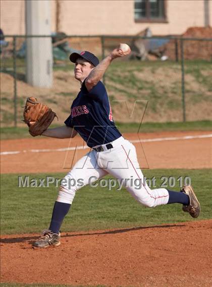 Thumbnail 2 in South-Doyle vs Seymour (Smoky Mountain Invitational) photogallery.