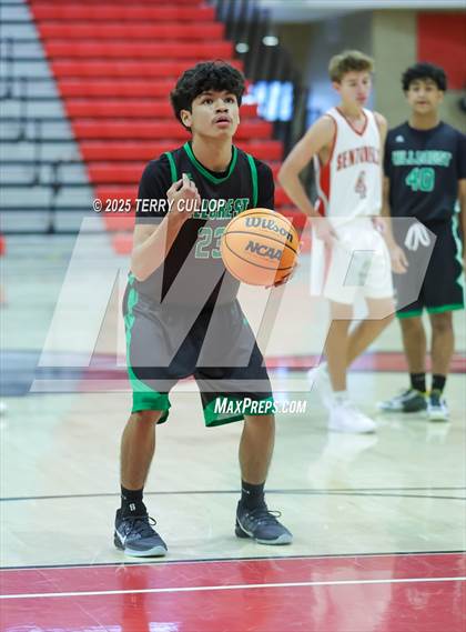 Thumbnail 1 in FR: Hillcrest @ Mountain Ridge (Sophomore) photogallery.