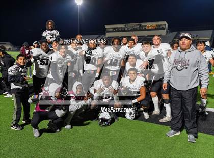 Thumbnail 1 in Waskom vs. Newton (UIL 3A Region Semifinal Playoff) photogallery.