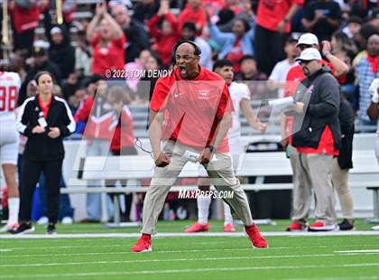 Thumbnail 2 in North Shore vs Atascocita (UIL 6A D1 Region 3 Final) photogallery.