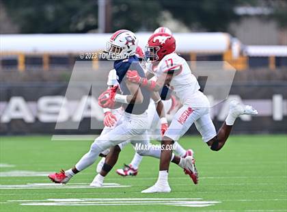 Thumbnail 1 in North Shore vs Atascocita (UIL 6A D1 Region 3 Final) photogallery.
