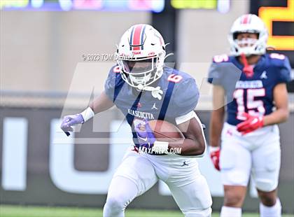 Thumbnail 2 in North Shore vs Atascocita (UIL 6A D1 Region 3 Final) photogallery.