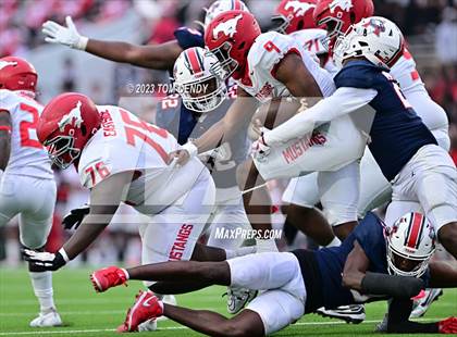 Thumbnail 2 in North Shore vs Atascocita (UIL 6A D1 Region 3 Final) photogallery.