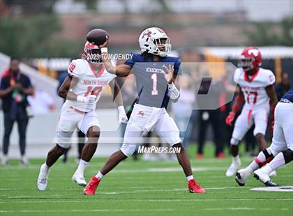Thumbnail 2 in North Shore vs Atascocita (UIL 6A D1 Region 3 Final) photogallery.