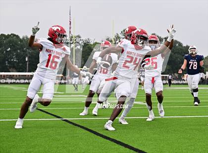 Thumbnail 2 in North Shore vs Atascocita (UIL 6A D1 Region 3 Final) photogallery.