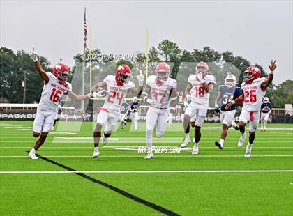 Thumbnail 3 in North Shore vs Atascocita (UIL 6A D1 Region 3 Final) photogallery.