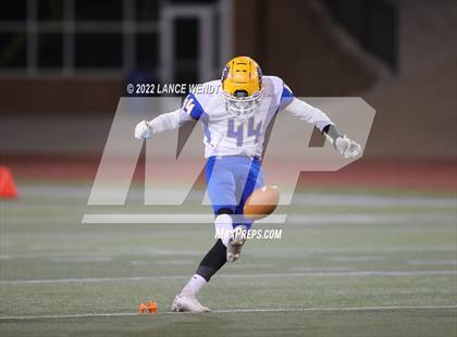 Thumbnail 2 in Simla @ Dove Creek (CHSAA Class A 8 Man Final) photogallery.