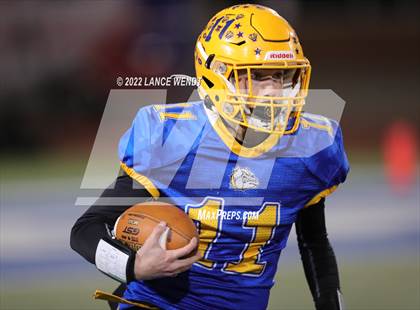 Thumbnail 2 in Simla @ Dove Creek (CHSAA Class A 8 Man Final) photogallery.
