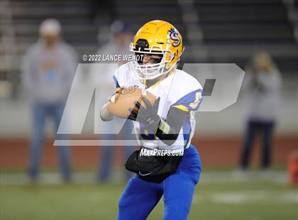 Thumbnail 2 in Simla @ Dove Creek (CHSAA Class A 8 Man Final) photogallery.