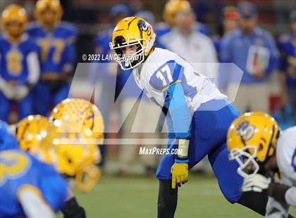 Thumbnail 3 in Simla @ Dove Creek (CHSAA Class A 8 Man Final) photogallery.
