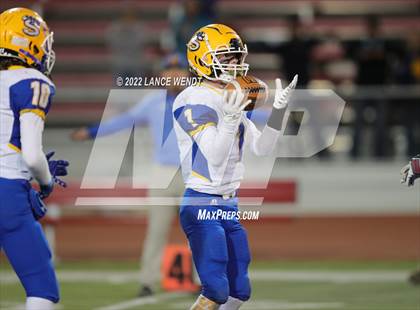 Thumbnail 3 in Simla @ Dove Creek (CHSAA Class A 8 Man Final) photogallery.