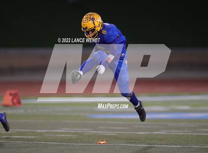 Thumbnail 3 in Simla @ Dove Creek (CHSAA Class A 8 Man Final) photogallery.
