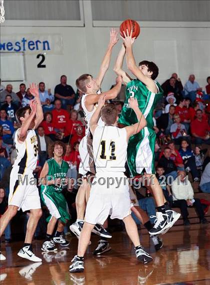Thumbnail 1 in Triton Central vs. Morristown photogallery.