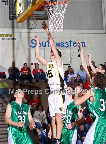 Thumbnail 1 in Triton Central vs. Morristown photogallery.