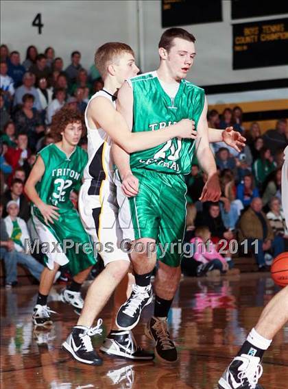 Thumbnail 2 in Triton Central vs. Morristown photogallery.