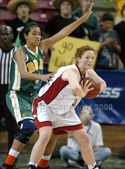 Thumbnail 2 in Brea Olinda vs. Carondelet (CIF State D2 Final) photogallery.
