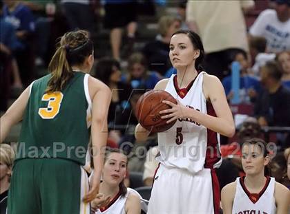 Thumbnail 1 in Brea Olinda vs. Carondelet (CIF State D2 Final) photogallery.