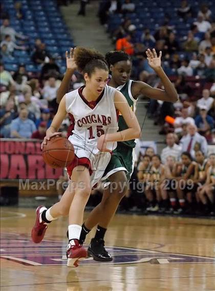 Thumbnail 3 in Brea Olinda vs. Carondelet (CIF State D2 Final) photogallery.