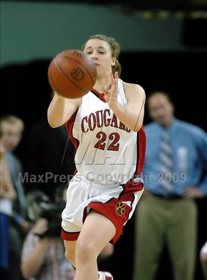 Thumbnail 2 in Brea Olinda vs. Carondelet (CIF State D2 Final) photogallery.