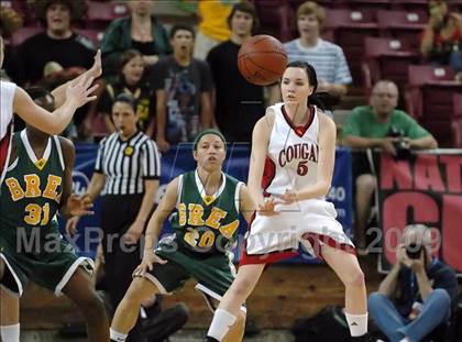 Thumbnail 3 in Brea Olinda vs. Carondelet (CIF State D2 Final) photogallery.