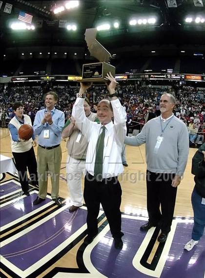 Thumbnail 3 in Brea Olinda vs. Carondelet (CIF State D2 Final) photogallery.