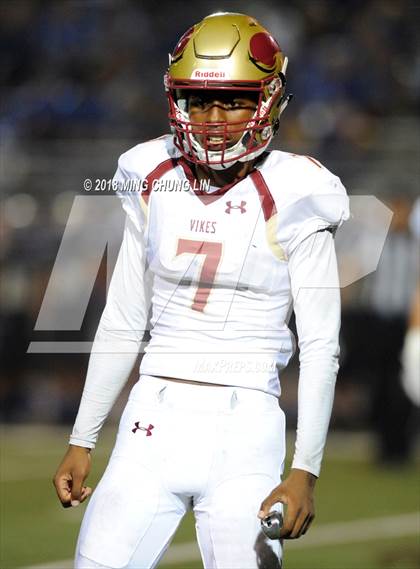 Thumbnail 3 in Santa Margarita vs. Downey photogallery.
