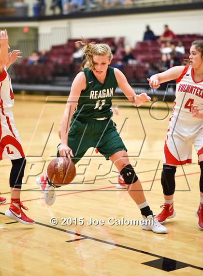 Thumbnail 3 in Lee [Robert E.] vs Reagan [Ronald] (Littleton Gym) photogallery.