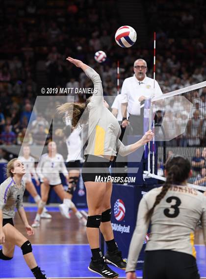 Thumbnail 1 in Legend vs. Fort Collins (CHSAA 5A Playoff) photogallery.