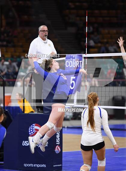 Thumbnail 1 in Legend vs. Fort Collins (CHSAA 5A Playoff) photogallery.