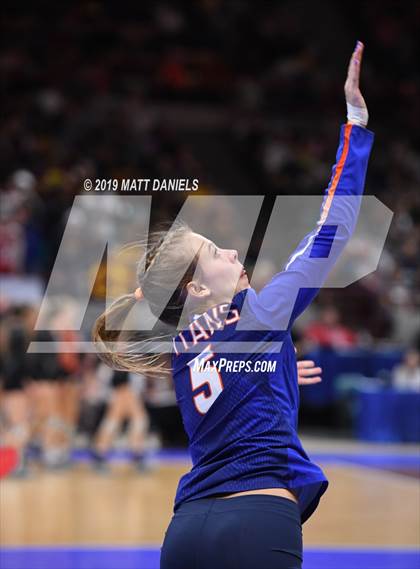 Thumbnail 2 in Legend vs. Fort Collins (CHSAA 5A Playoff) photogallery.