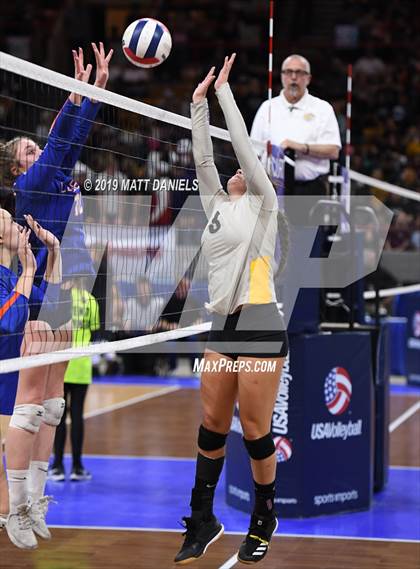 Thumbnail 1 in Legend vs. Fort Collins (CHSAA 5A Playoff) photogallery.