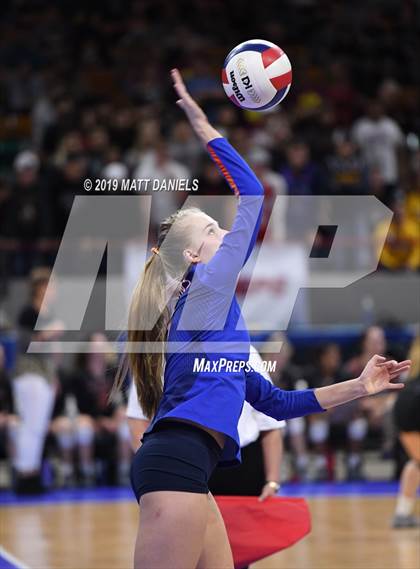 Thumbnail 3 in Legend vs. Fort Collins (CHSAA 5A Playoff) photogallery.