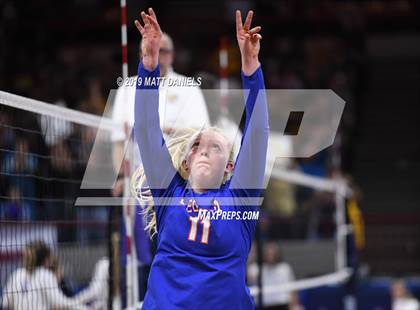 Thumbnail 2 in Legend vs. Fort Collins (CHSAA 5A Playoff) photogallery.