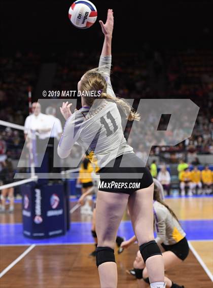 Thumbnail 3 in Legend vs. Fort Collins (CHSAA 5A Playoff) photogallery.