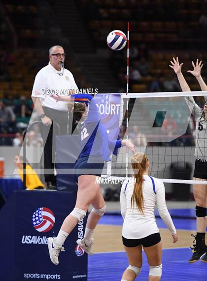 Thumbnail 2 in Legend vs. Fort Collins (CHSAA 5A Playoff) photogallery.