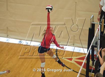 Thumbnail 2 in St. Martin's Episcopal vs Ursuline Academy (Sacred Heart Jamboree) photogallery.