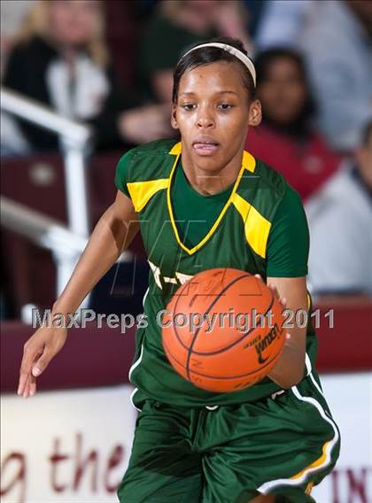 Thumbnail 3 in Cypress Falls vs. North Shore (5A Region III Semifinal) photogallery.