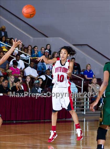 Thumbnail 2 in Cypress Falls vs. North Shore (5A Region III Semifinal) photogallery.