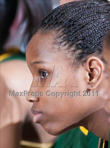 Thumbnail 3 in Cypress Falls vs. North Shore (5A Region III Semifinal) photogallery.