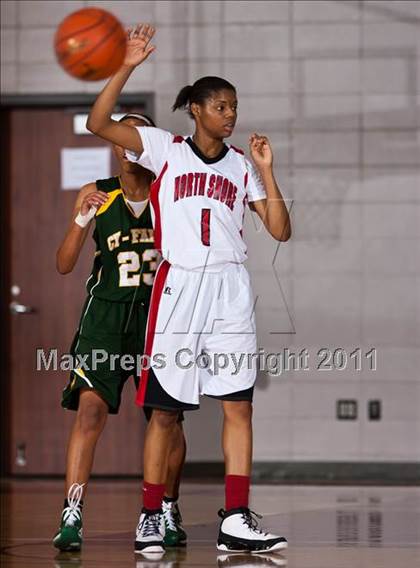 Thumbnail 3 in Cypress Falls vs. North Shore (5A Region III Semifinal) photogallery.