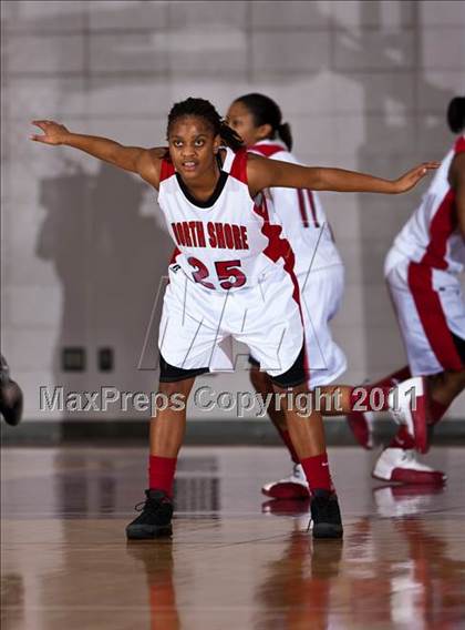 Thumbnail 3 in Cypress Falls vs. North Shore (5A Region III Semifinal) photogallery.