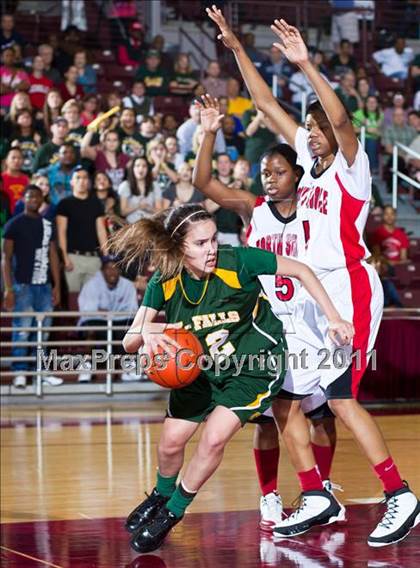 Thumbnail 1 in Cypress Falls vs. North Shore (5A Region III Semifinal) photogallery.