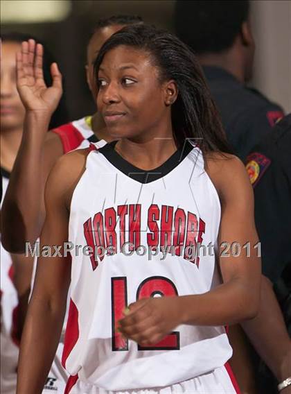 Thumbnail 2 in Cypress Falls vs. North Shore (5A Region III Semifinal) photogallery.