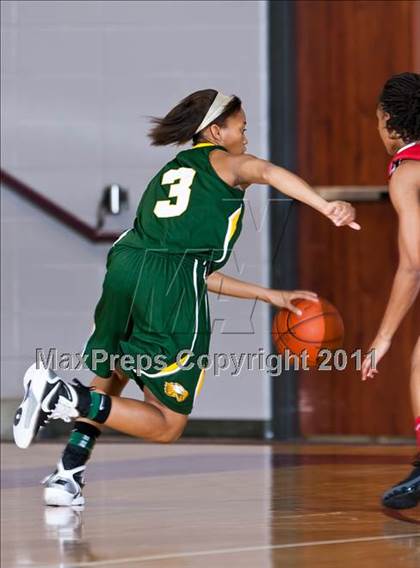 Thumbnail 1 in Cypress Falls vs. North Shore (5A Region III Semifinal) photogallery.