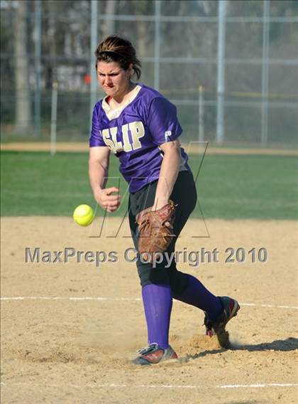 Thumbnail 3 in Harborfields @ Islip photogallery.