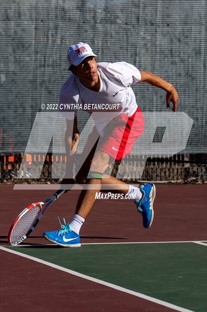 Thumbnail 2 in 5A CHSAA Individual Championships Day 1 photogallery.