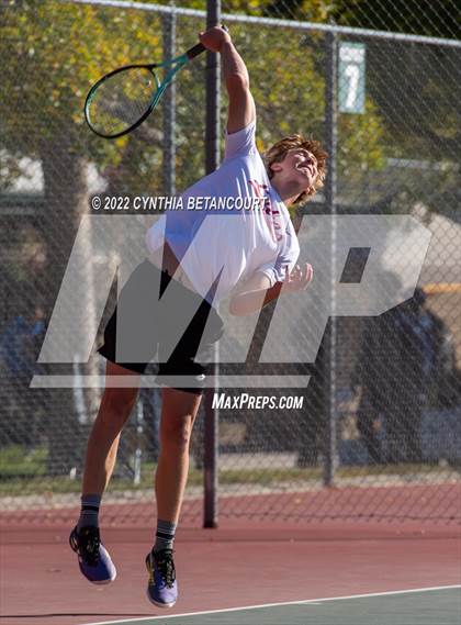 Thumbnail 3 in 5A CHSAA Individual Championships Day 1 photogallery.