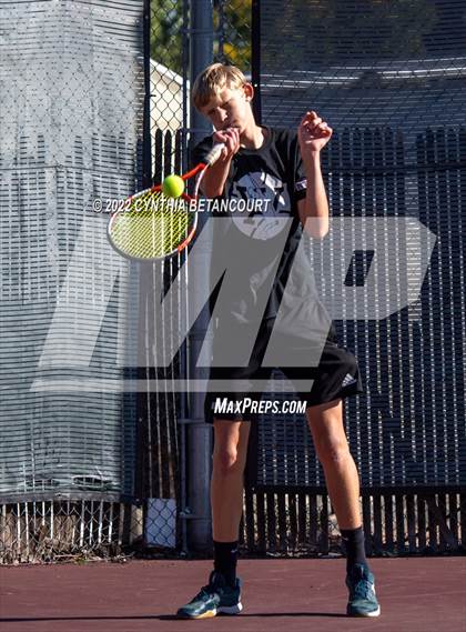 Thumbnail 2 in 5A CHSAA Individual Championships Day 1 photogallery.