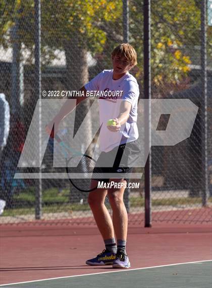 Thumbnail 2 in 5A CHSAA Individual Championships Day 1 photogallery.
