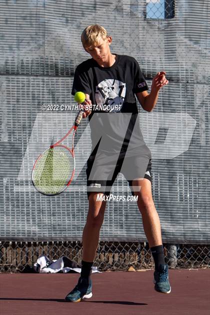 Thumbnail 2 in 5A CHSAA Individual Championships Day 1 photogallery.